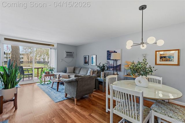 4913 Crooks Road G1, Royal Oak, MI 48073