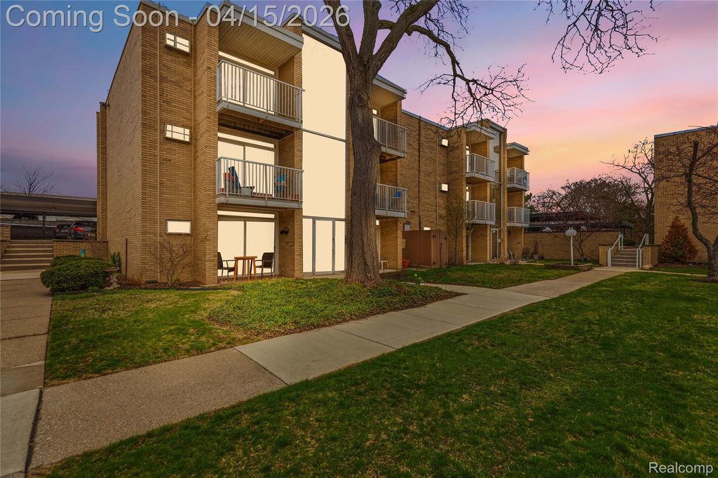 4913 Crooks Road G1, Royal Oak, MI 48073