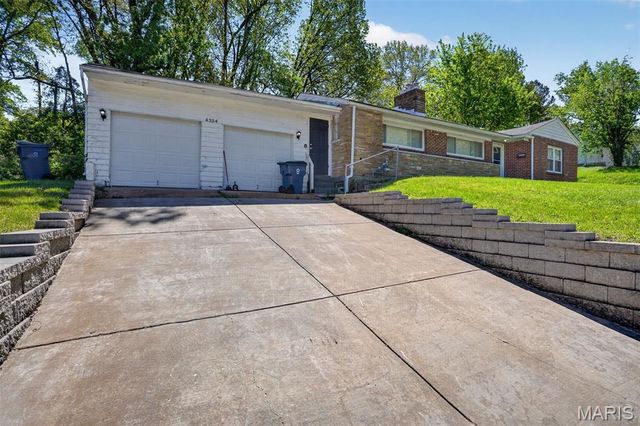 4334 Nelson Drive, St Louis, MO 63121
