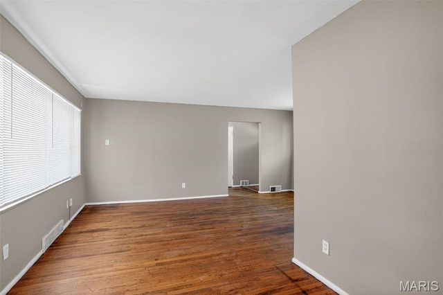 4334 Nelson Drive, St Louis, MO 63121