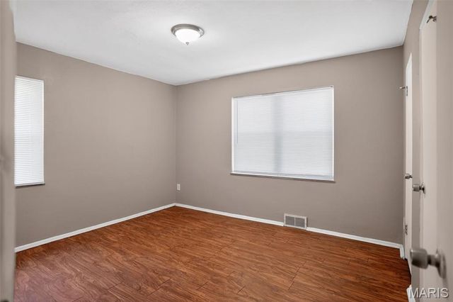 4334 Nelson Drive, St Louis, MO 63121