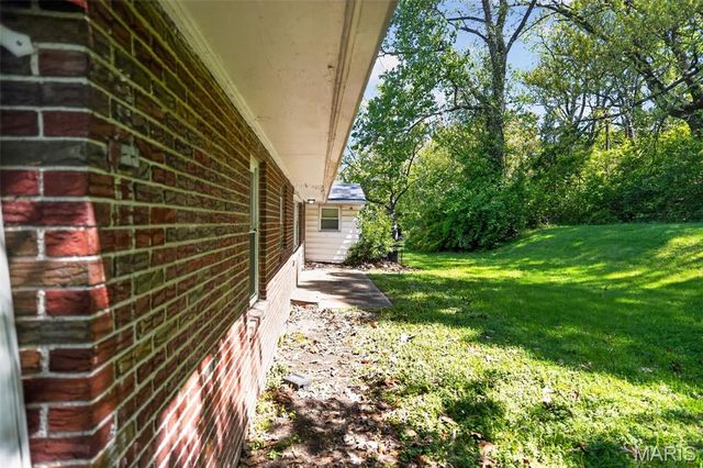 4334 Nelson Drive, St Louis, MO 63121