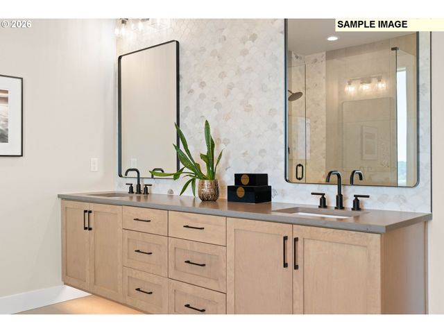 6123 Skyline Dr, West Linn, OR 97068