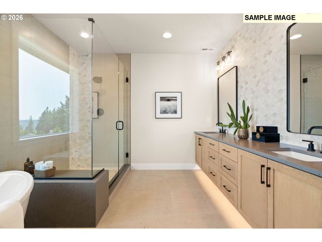 6123 Skyline Dr, West Linn, OR 97068