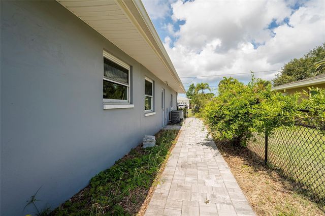 101 S NEPTUNE AVENUE, Clearwater, FL 33765