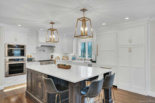 99 Village Hill Drive, Dix Hills, NY 11746