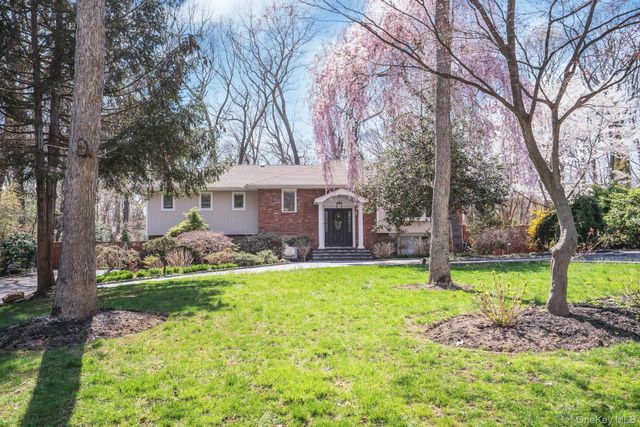 99 Village Hill Drive, Dix Hills, NY 11746