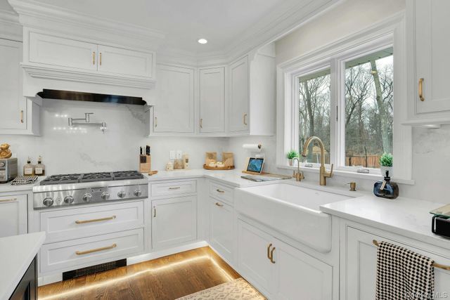 99 Village Hill Drive, Dix Hills, NY 11746