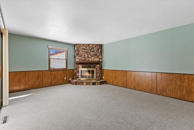 1226 Market PLACE, Waukesha, WI 53189