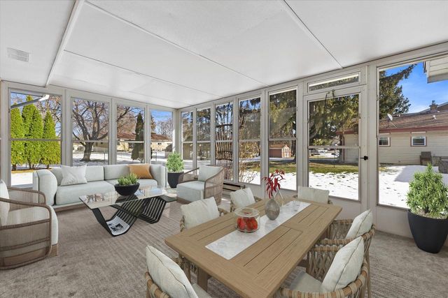 1226 Market PLACE, Waukesha, WI 53189