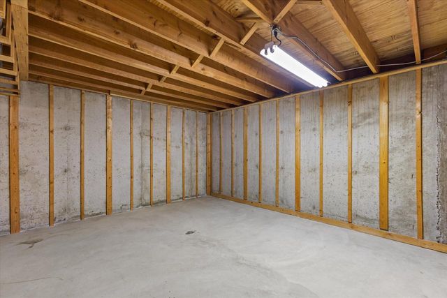 1226 Market PLACE, Waukesha, WI 53189