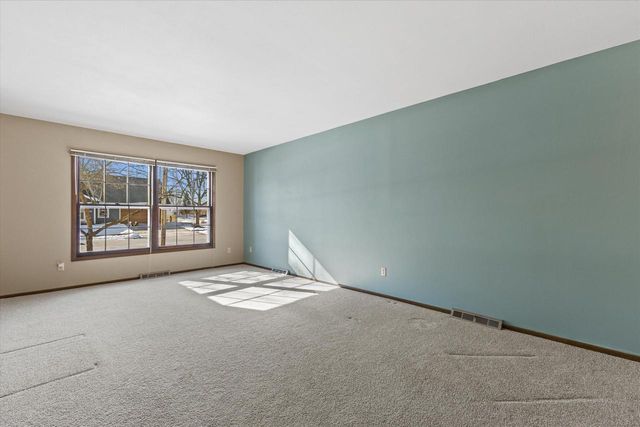 1226 Market PLACE, Waukesha, WI 53189