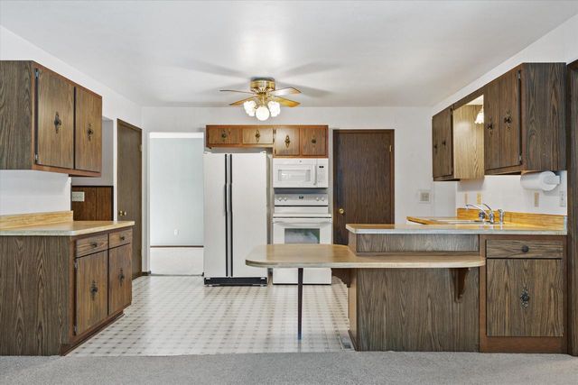 1226 Market PLACE, Waukesha, WI 53189