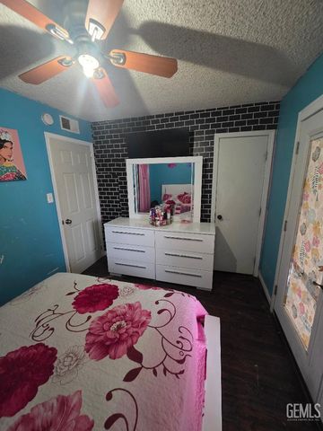 901 Belmont Street, Delano, CA 93215