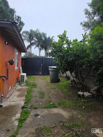 901 Belmont Street, Delano, CA 93215