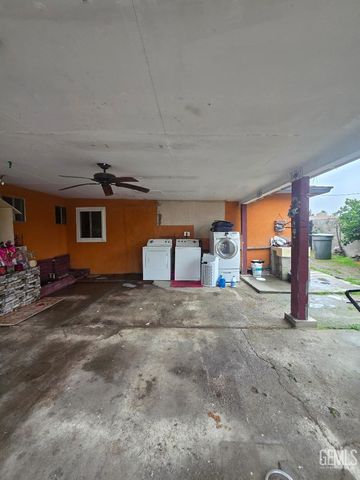 901 Belmont Street, Delano, CA 93215