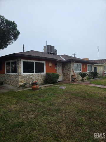 901 Belmont Street, Delano, CA 93215