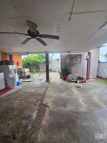 901 Belmont Street, Delano, CA 93215