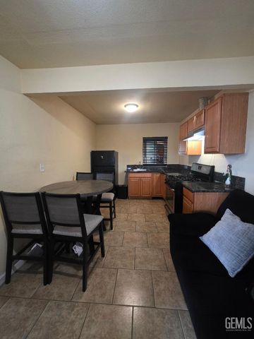 901 Belmont Street, Delano, CA 93215