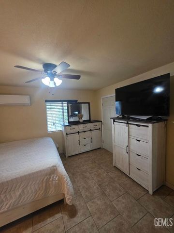 901 Belmont Street, Delano, CA 93215