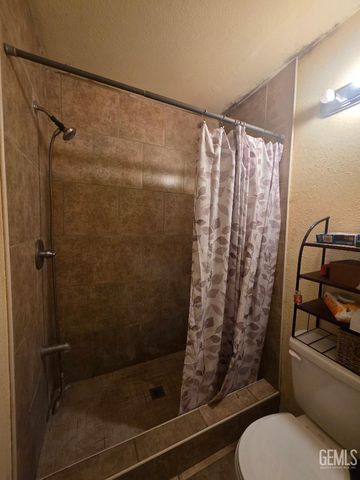 901 Belmont Street, Delano, CA 93215