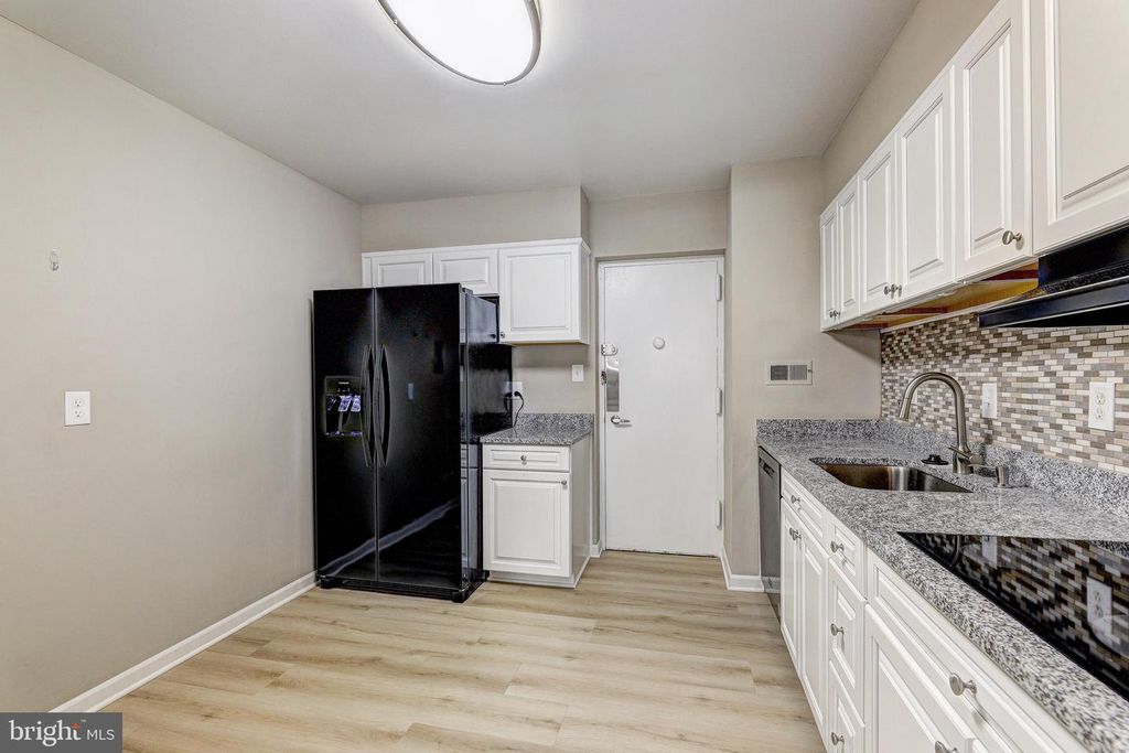 Image 14 of property listing at 7 SLADE AVE #607, Baltimore, MD 21208