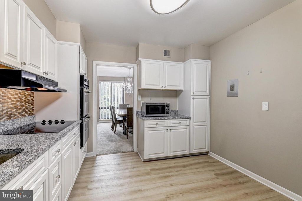 Image 15 of property listing at 7 SLADE AVE #607, Baltimore, MD 21208