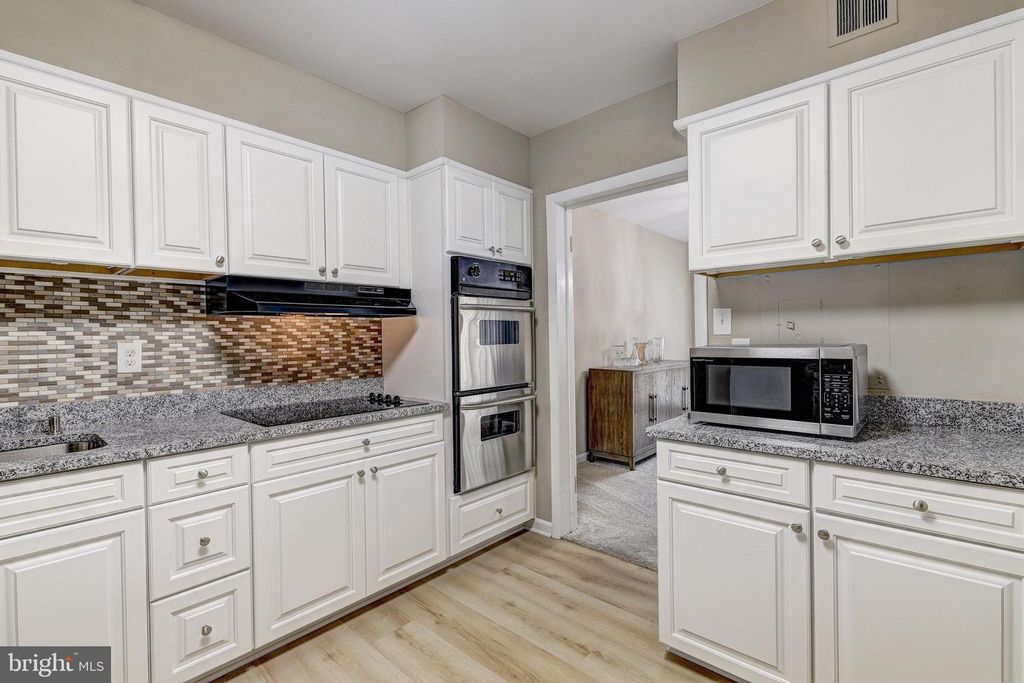 Image 16 of property listing at 7 SLADE AVE #607, Baltimore, MD 21208