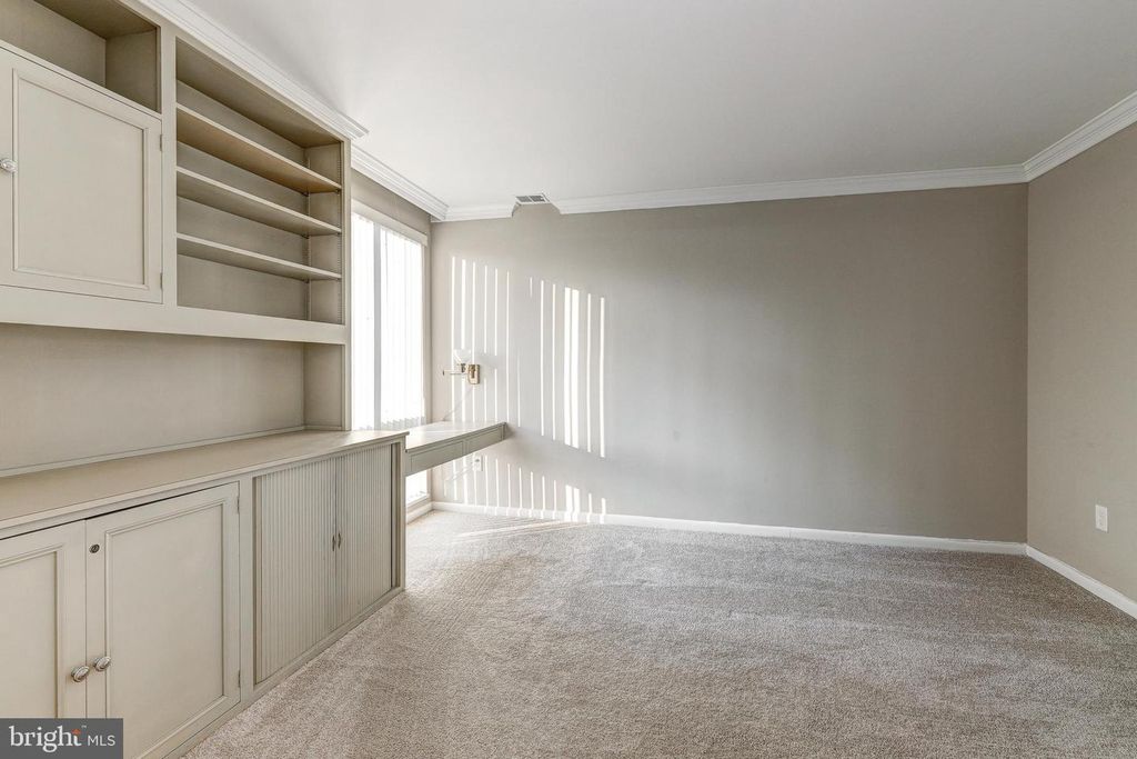 Image 18 of property listing at 7 SLADE AVE #607, Baltimore, MD 21208