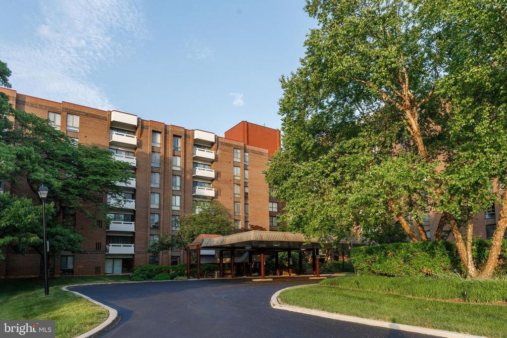 Image 2 of property listing at 7 SLADE AVE #607, Baltimore, MD 21208