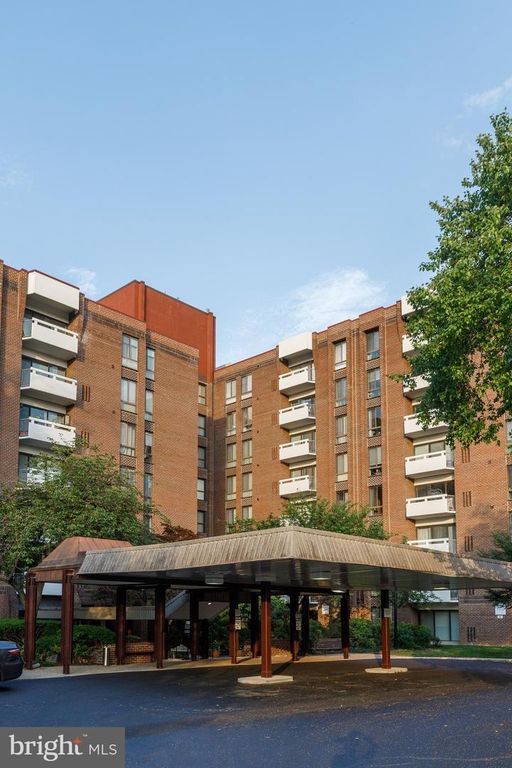Image 3 of property listing at 7 SLADE AVE #607, Baltimore, MD 21208