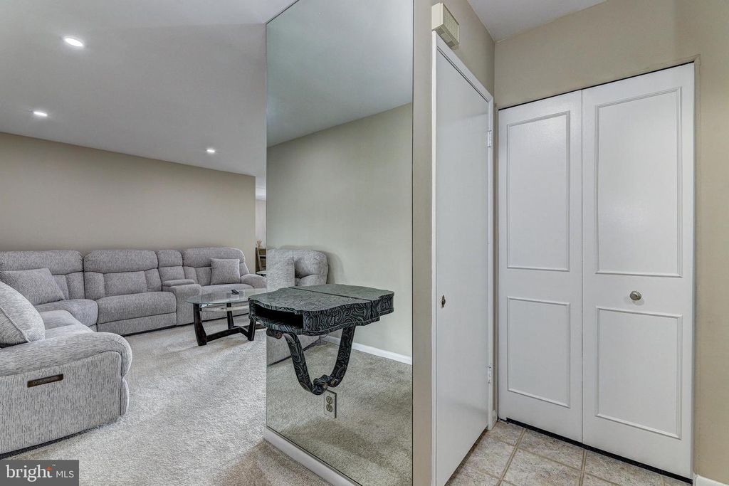 Image 5 of property listing at 7 SLADE AVE #607, Baltimore, MD 21208
