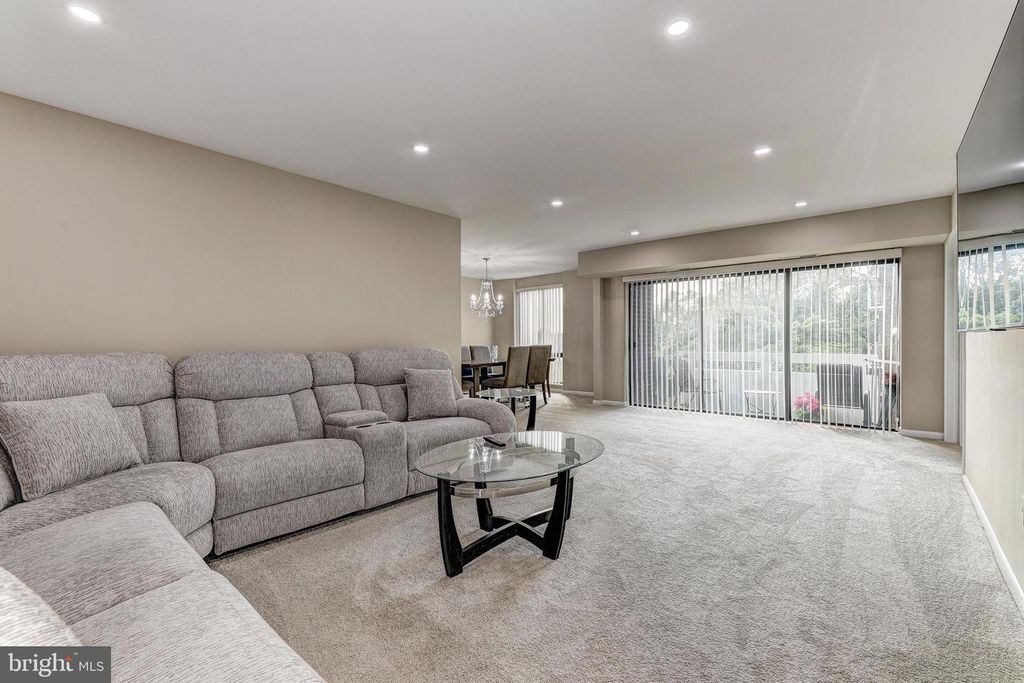 Image 6 of property listing at 7 SLADE AVE #607, Baltimore, MD 21208
