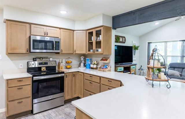 7338 FM 1624, Lexington, TX 78947