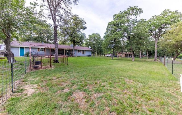 7338 FM 1624, Lexington, TX 78947