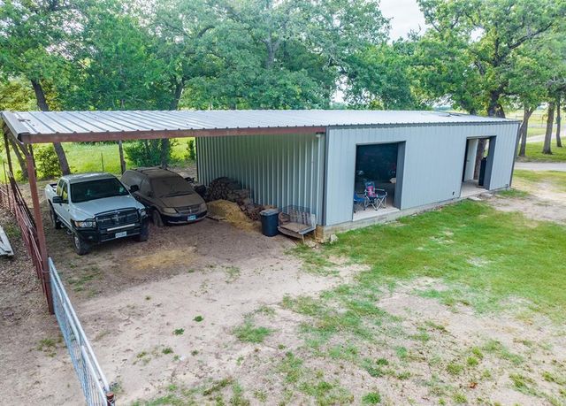 7338 FM 1624, Lexington, TX 78947