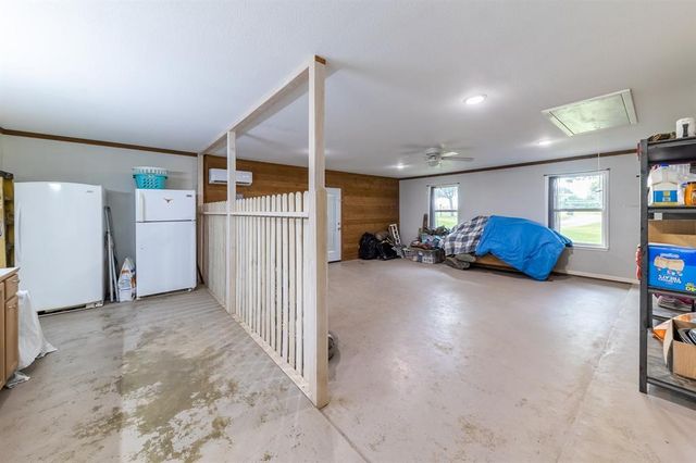 7338 FM 1624, Lexington, TX 78947