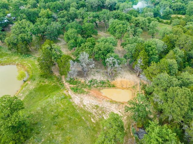 7338 FM 1624, Lexington, TX 78947