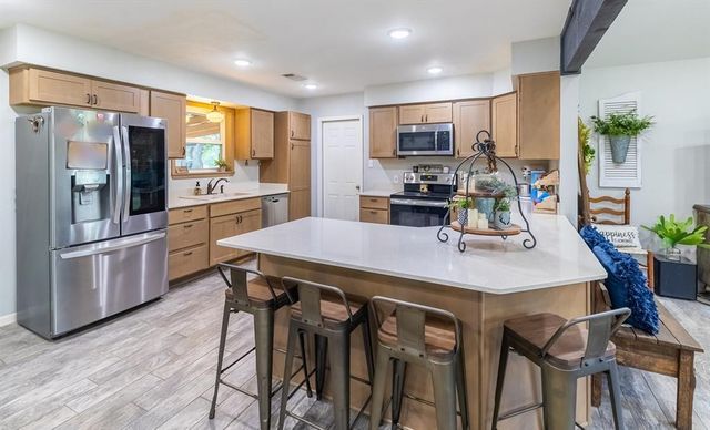 7338 FM 1624, Lexington, TX 78947