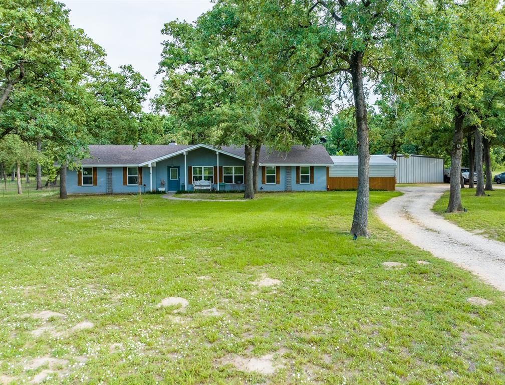 7338 FM 1624, Lexington, TX 78947