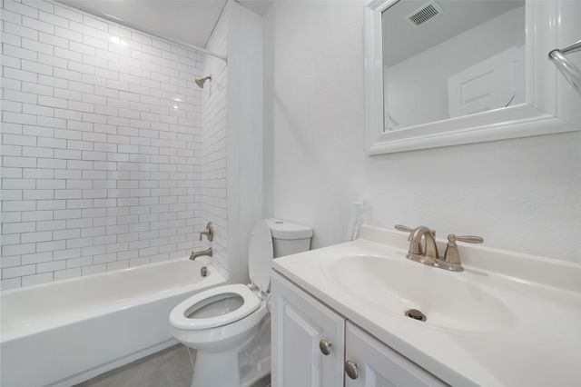 3214 King Street, Greenville, TX 75401