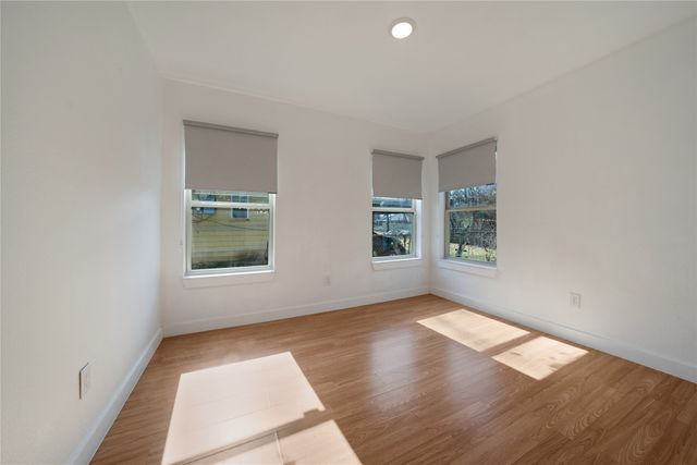 3214 King Street, Greenville, TX 75401