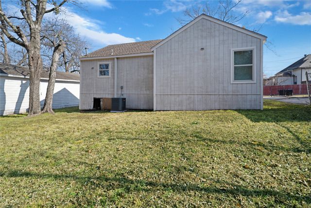 3214 King Street, Greenville, TX 75401