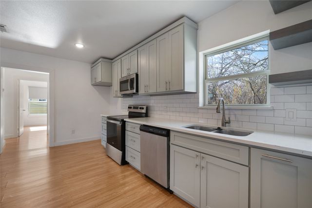 3214 King Street, Greenville, TX 75401