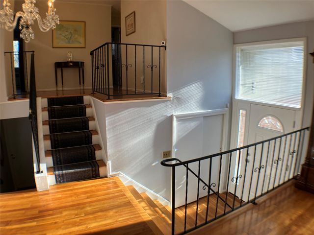 258 W Neck Road, Huntington, NY 11743