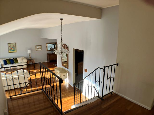 258 W Neck Road, Huntington, NY 11743