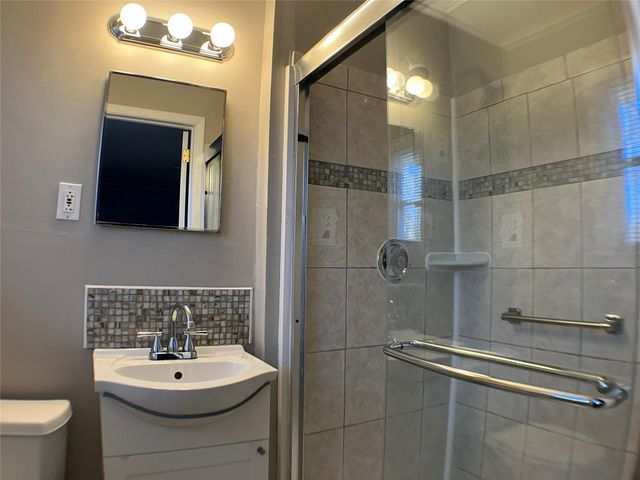 258 W Neck Road, Huntington, NY 11743