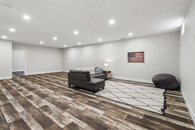 901 13th Street SE, Bondurant, IA 50035