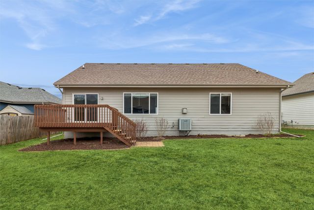 901 13th Street SE, Bondurant, IA 50035