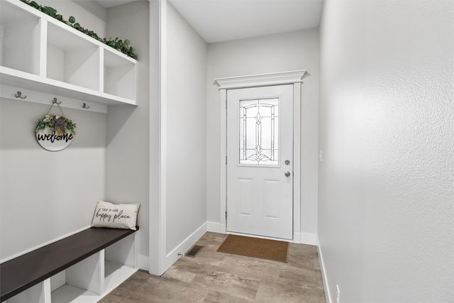 901 13th Street SE, Bondurant, IA 50035